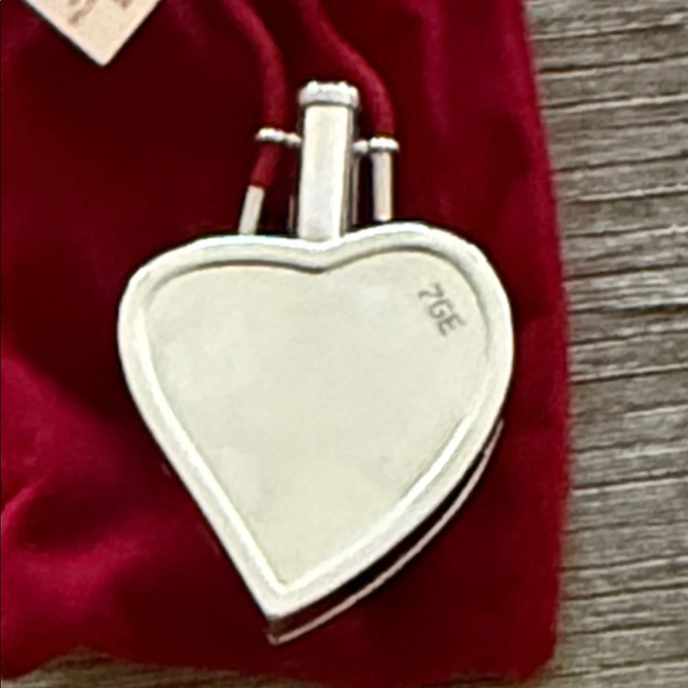 Yves Saint Laurent Love Collection Lip Makeup Palette (Limited Edition) - Picture 5 of 8